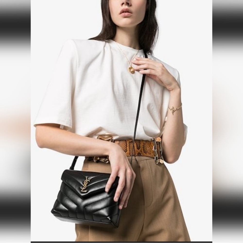 SOLD!! YSL Saint Laurent TOY LOULOU BAG LEATHER with gold hardware. - Picture 7 of 7